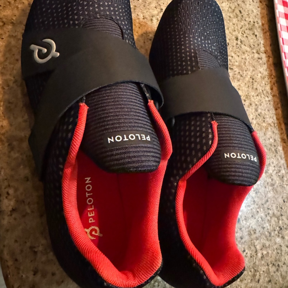 Barely used, peloton shoes, almost perfect condition, men’s size 10